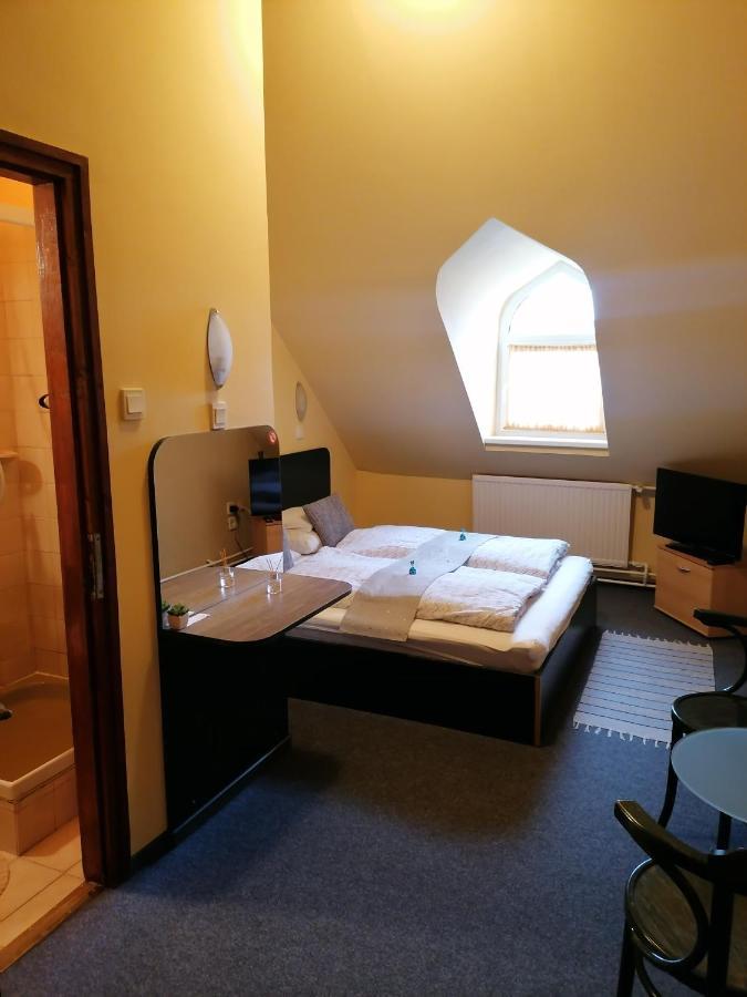 Apartamento Bianco Sopron Exterior foto