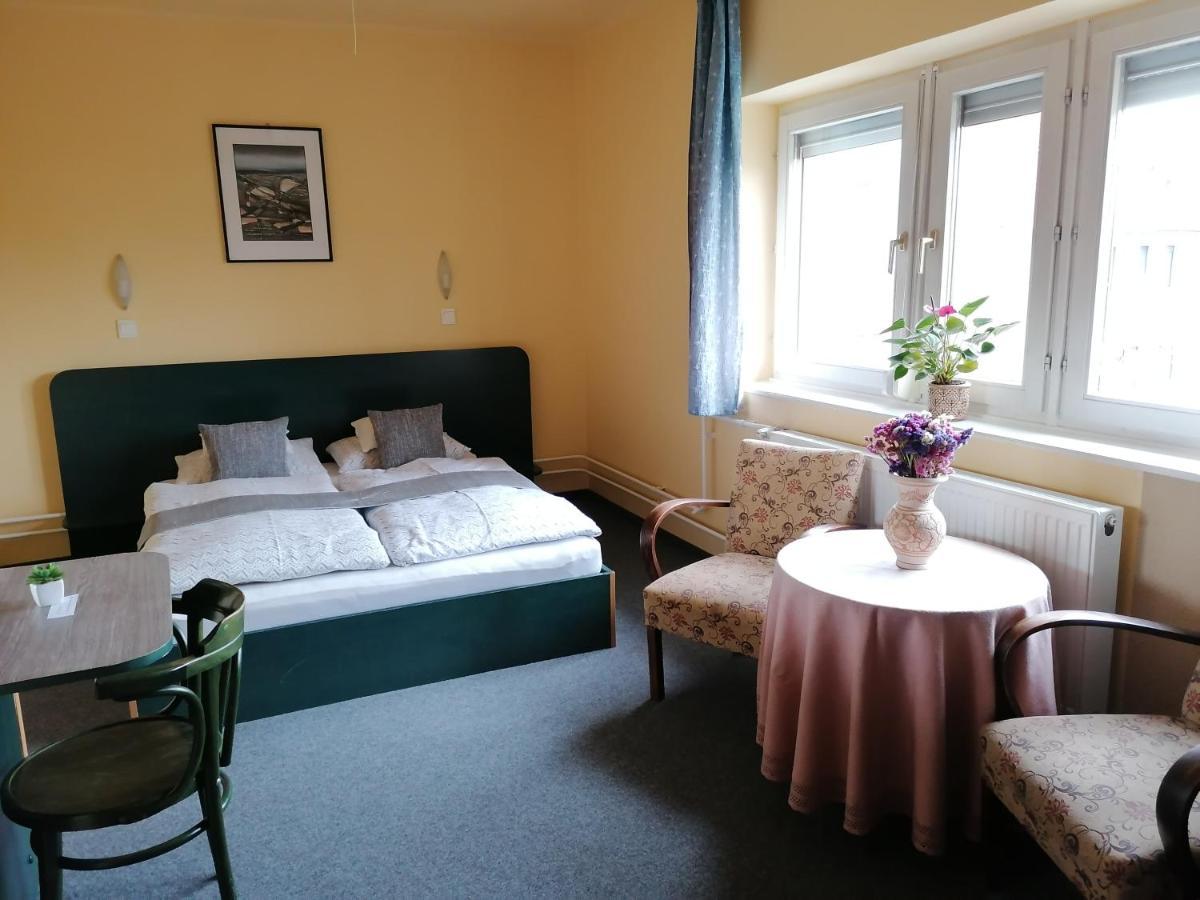 Apartamento Bianco Sopron Exterior foto