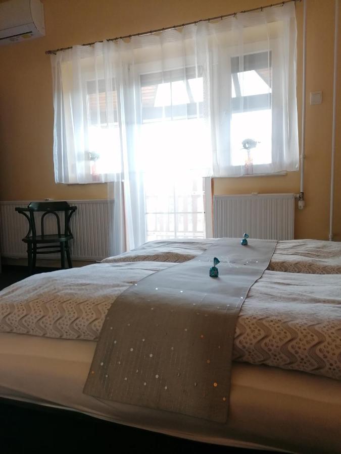 Apartamento Bianco Sopron Exterior foto