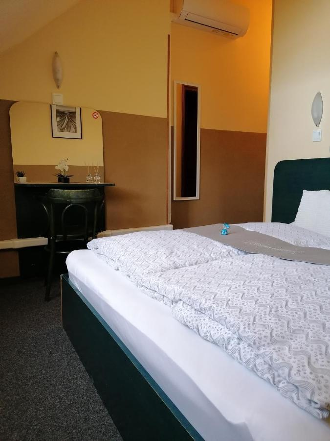 Apartamento Bianco Sopron Exterior foto