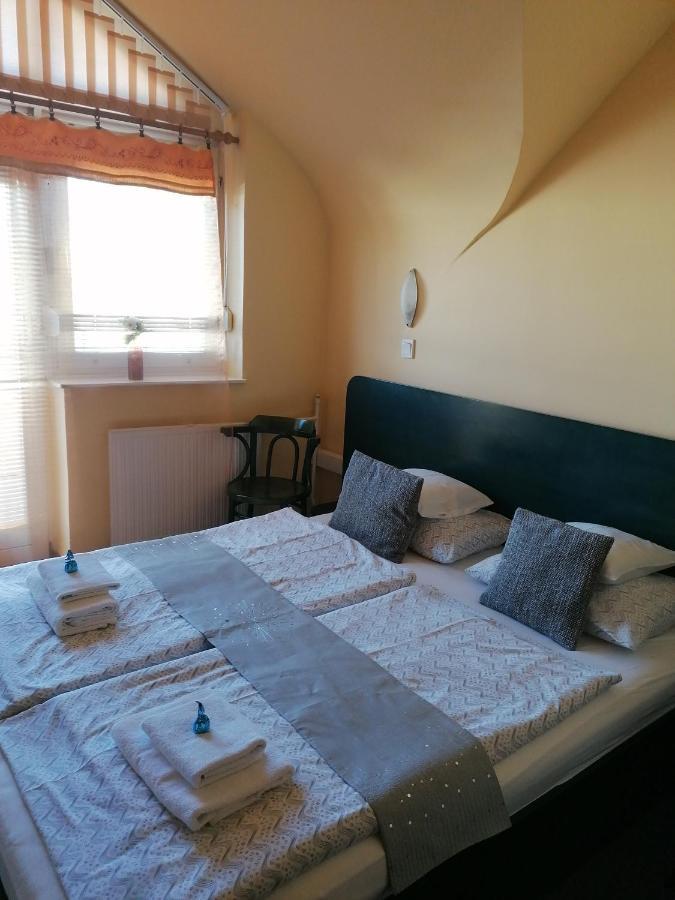 Apartamento Bianco Sopron Exterior foto